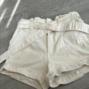 Women's Cream Shorts